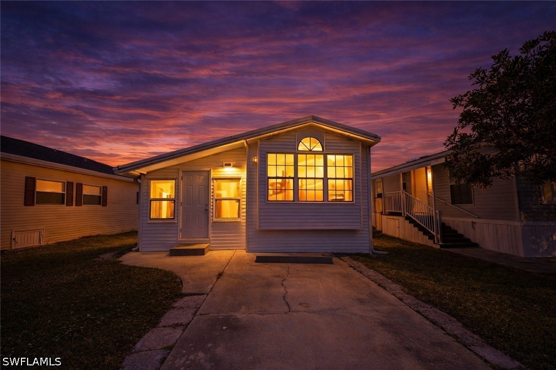 1 Bed ManufacturedHome for Sale in Estero, FL, $124,000 — photo 2