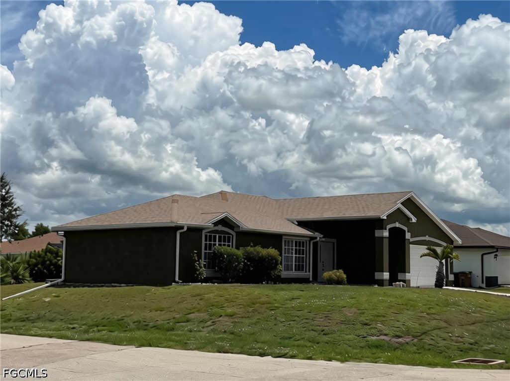3 Bed SingleFamilyResidence for Sale in Cape Coral, FL — photo 2