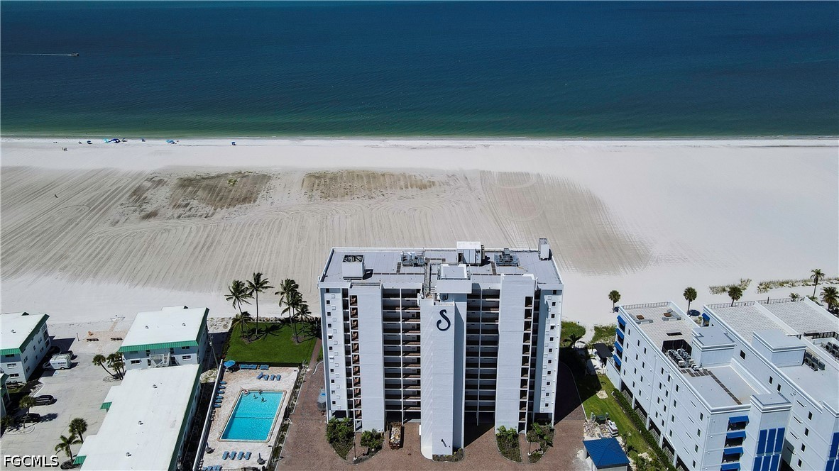 2 Bed Pool Home for Sale in Sunset Condo, photo 2