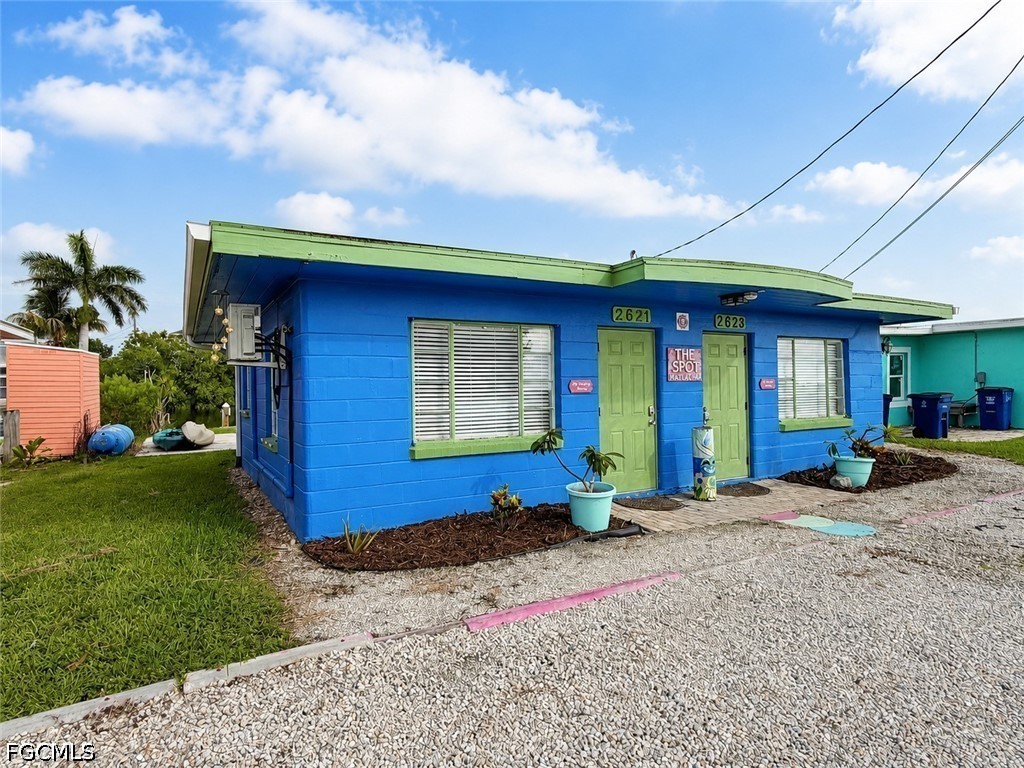 2 Bed Waterfront Home for Sale in Matlacha, FL, $475,000 — photo 2