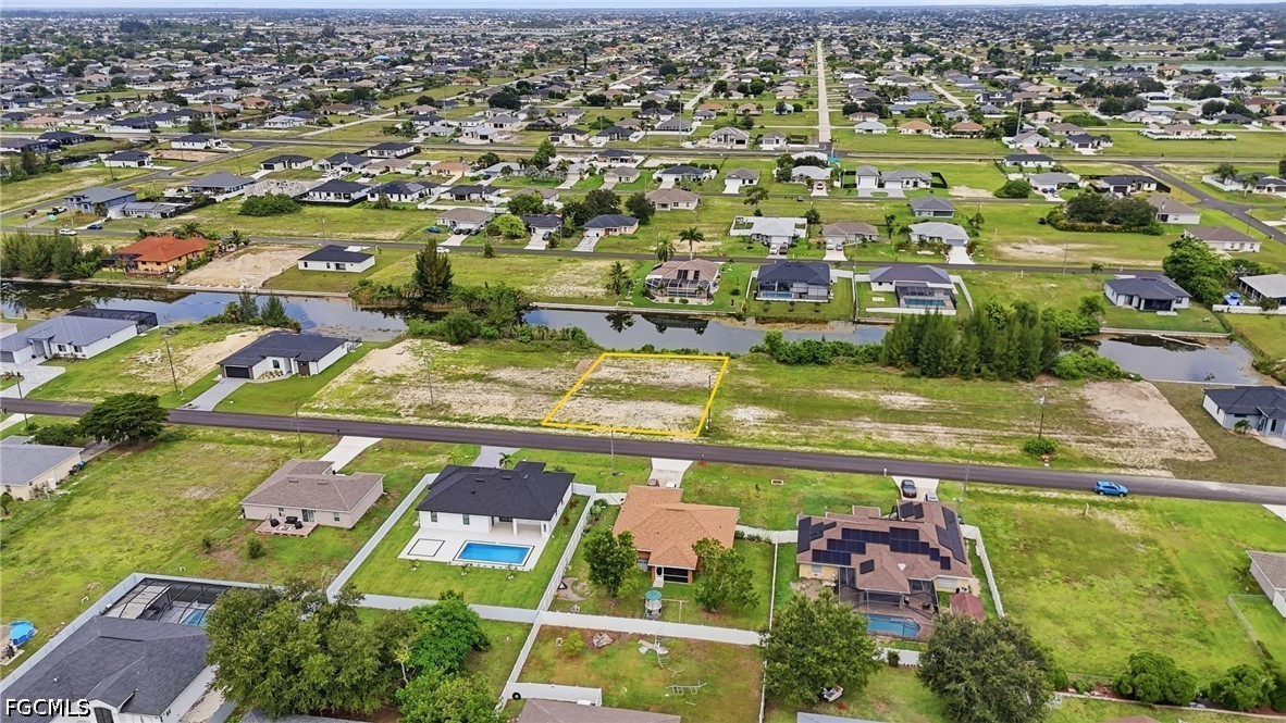 Waterfront Home for Sale in Cape Coral, FL, $79,900 — photo 2