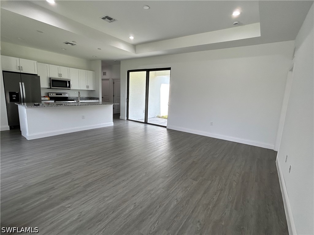 3 Bed SingleFamilyResidence for Sale in Lehigh Acres, FL — photo 2