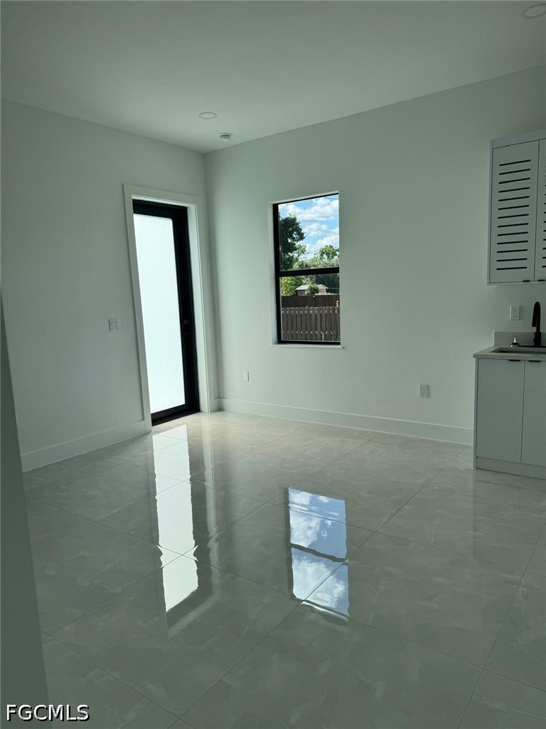 1 Bed SingleFamilyResidence for Sale in Lehigh Acres, FL — photo 2