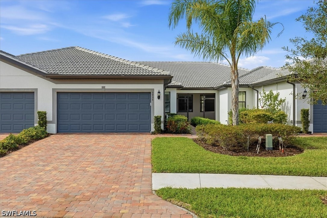 2 Bed Attached for Sale in Del Webb, FL, $2,550 — photo 2