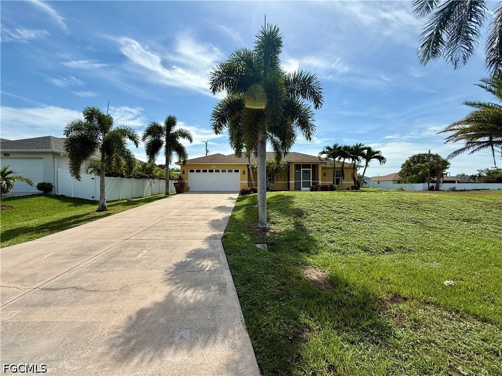 3 Bed Pool Home for Sale in Cape Coral, FL, $2,650 — photo 2
