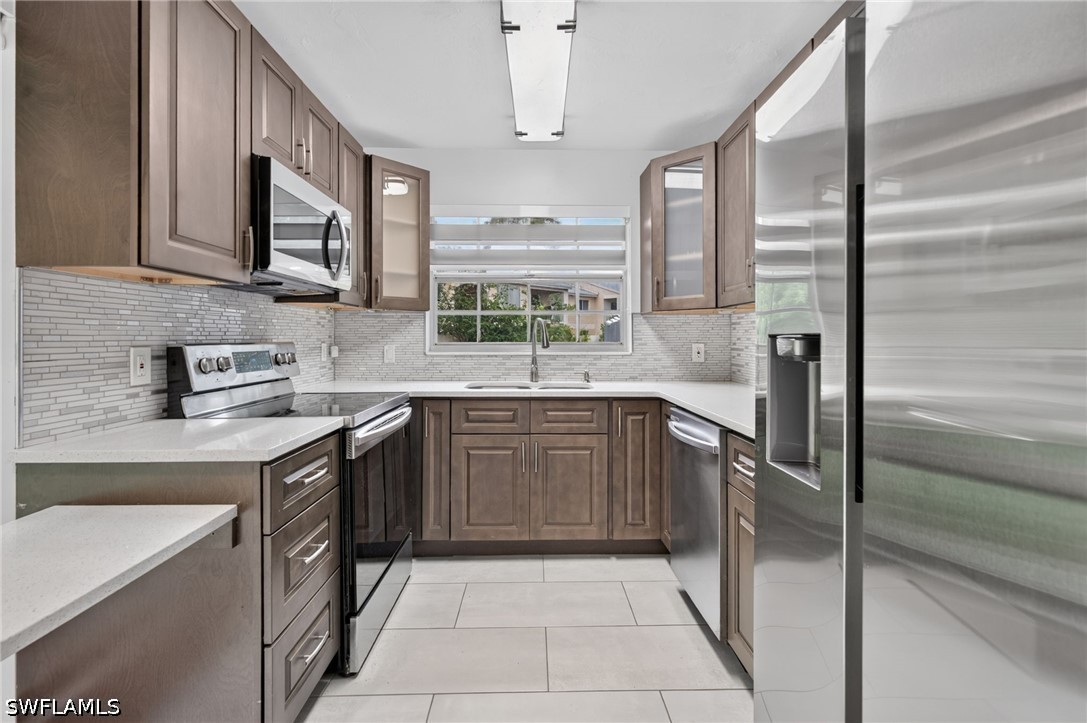 3 Bed Attached for Sale in Beacon Square, FL, $159,000 — photo 2