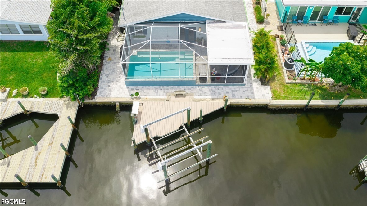 2 Bed Pool Home for Sale in Island Harbors, photo 2