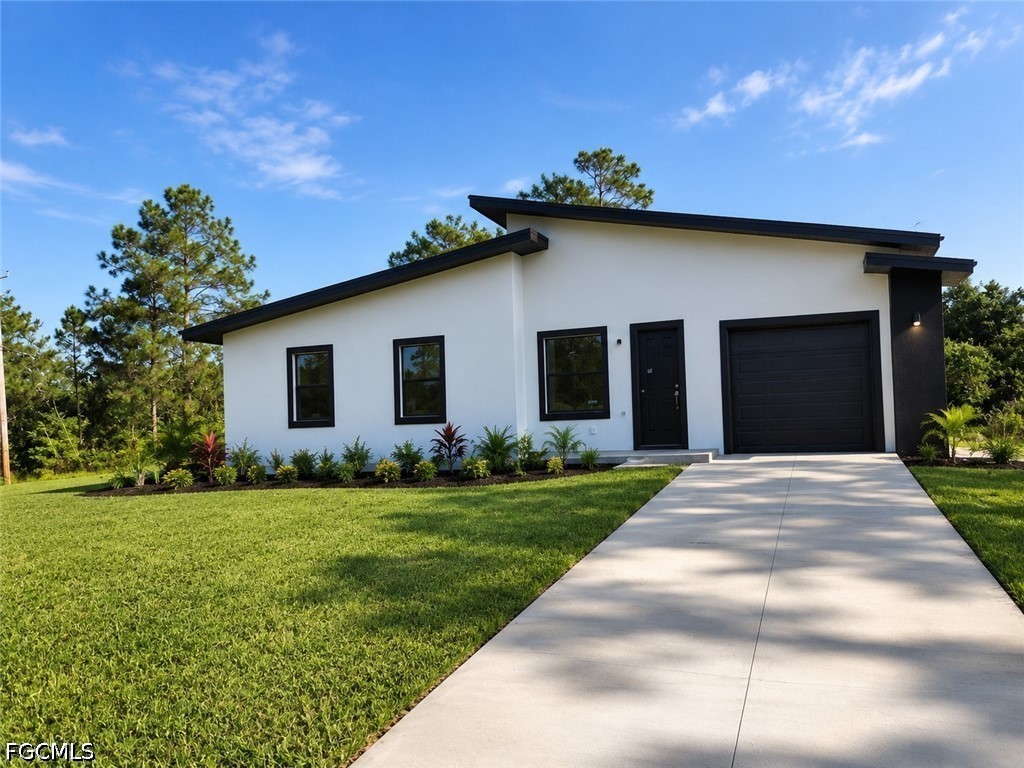 3 Bed SingleFamilyResidence for Sale in Lehigh Acres, FL — photo 2