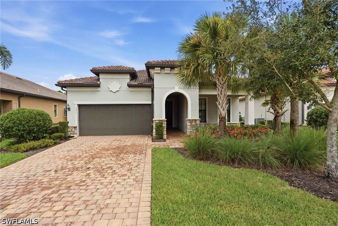 3 Bed Pool Home for Sale in Naples, FL, $969,000 — photo 2