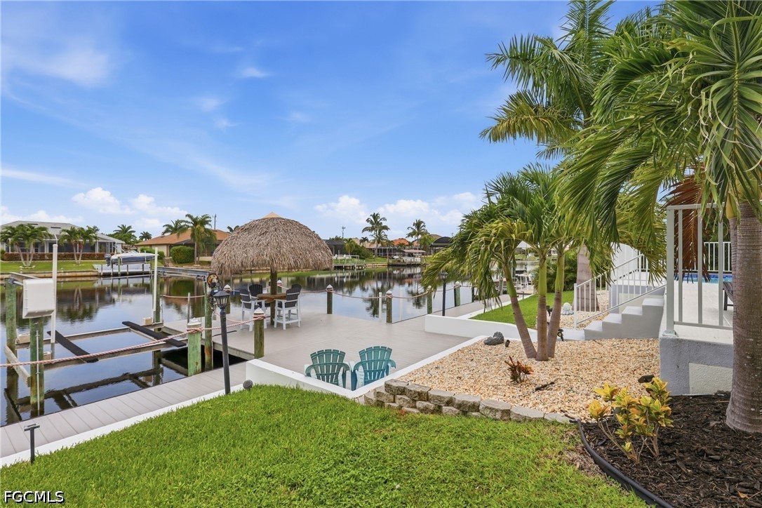 3 Bed Pool Home for Sale in Cape Coral, photo 2