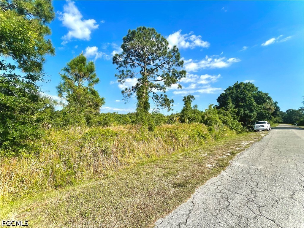 Residential for Sale in Country Club Estates, FL, $25,000 — photo 2