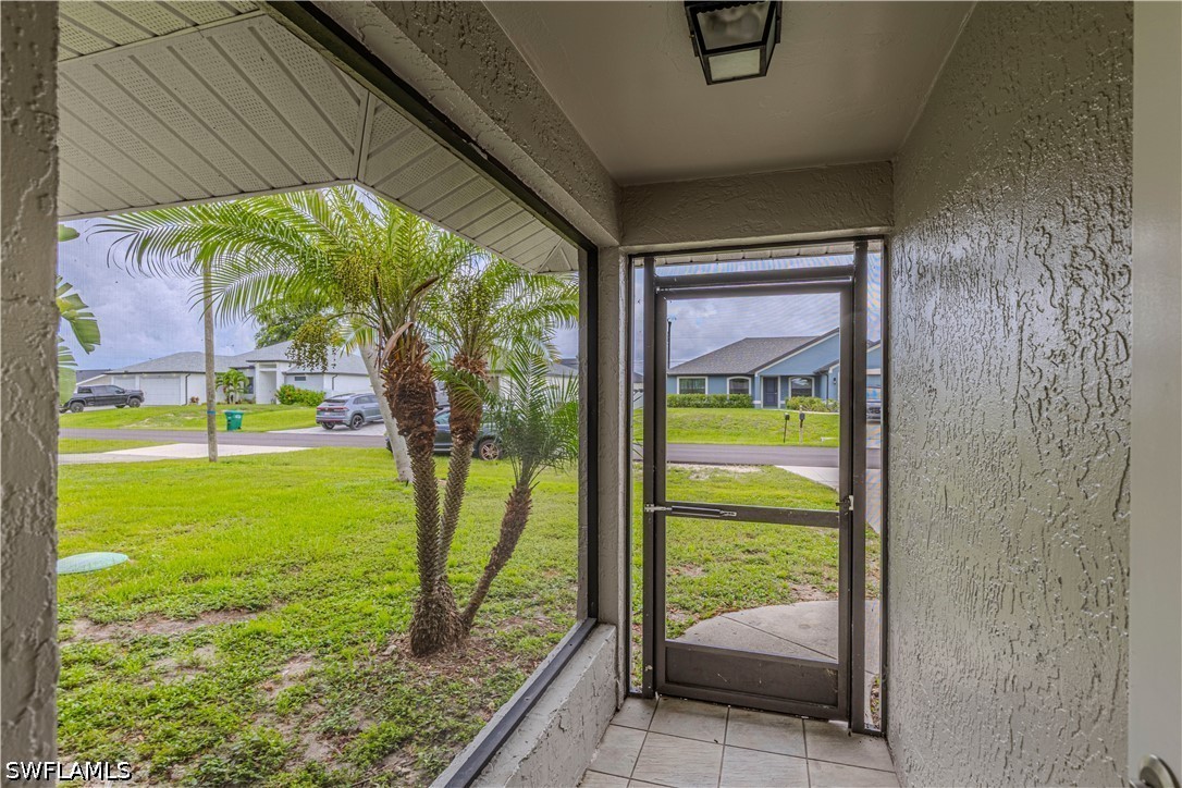 4 Bed SingleFamilyResidence for Sale in Cape Coral, FL — photo 2