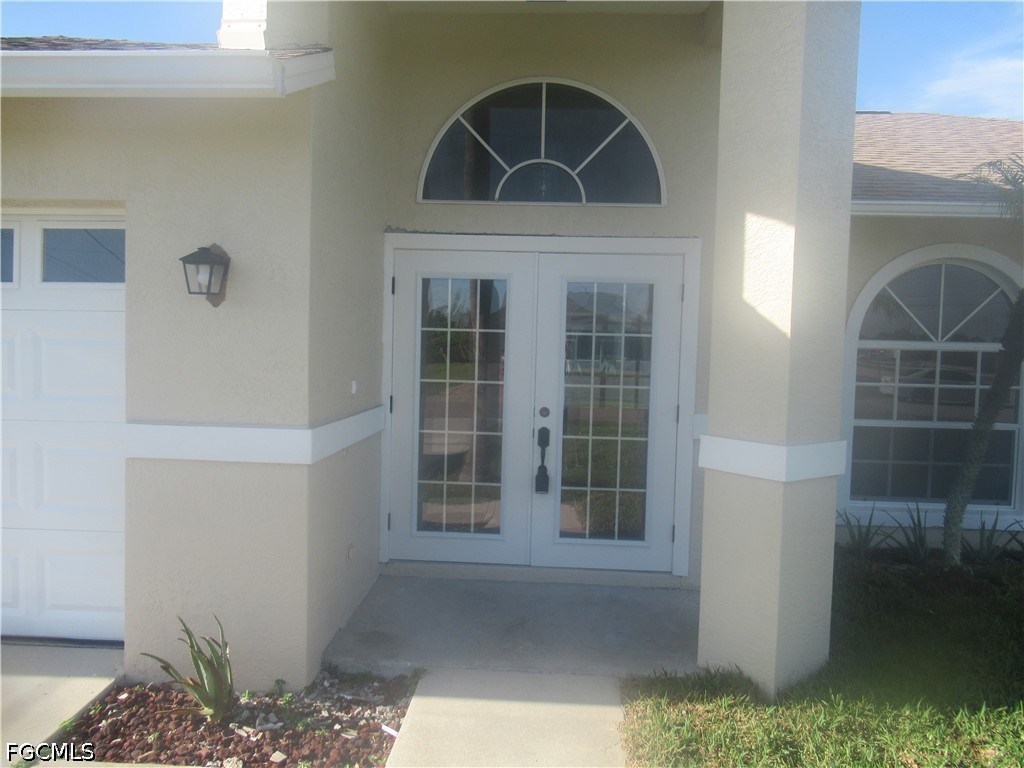 3 Bed SingleFamilyResidence for Sale in Cape Coral, photo 2