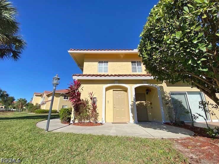 3 Bed Waterfront Home for Sale in Bella Casa, FL, $1,899 — photo 2