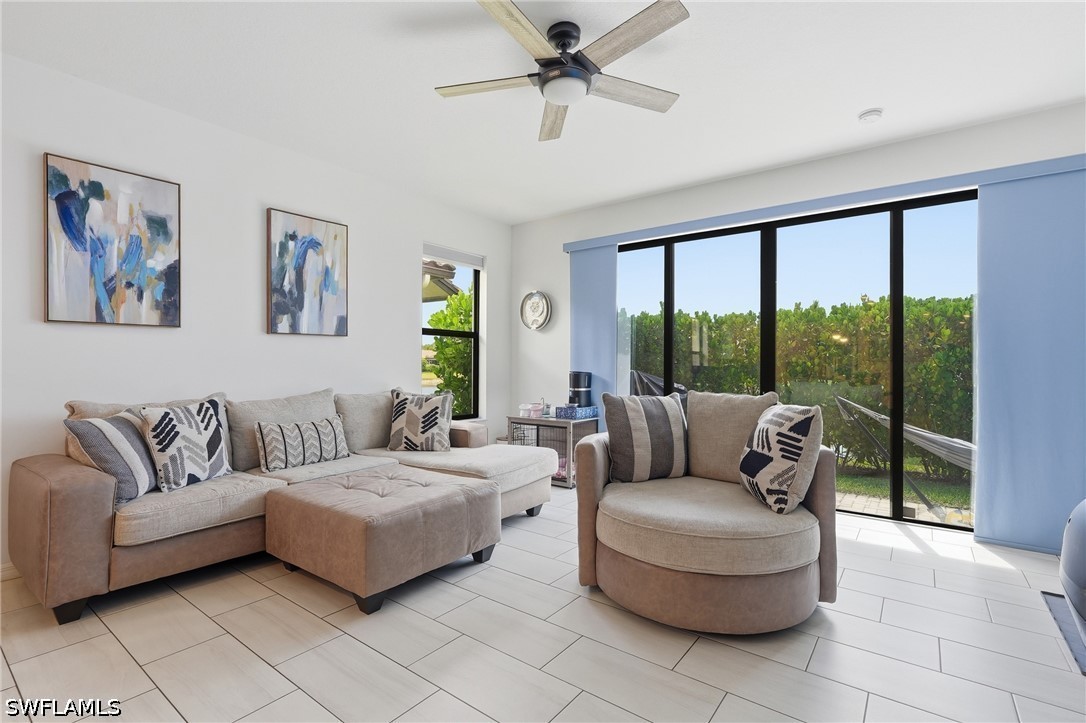 3 Bed SingleFamilyResidence for Sale in Naples, FL, $449,900 — photo 2