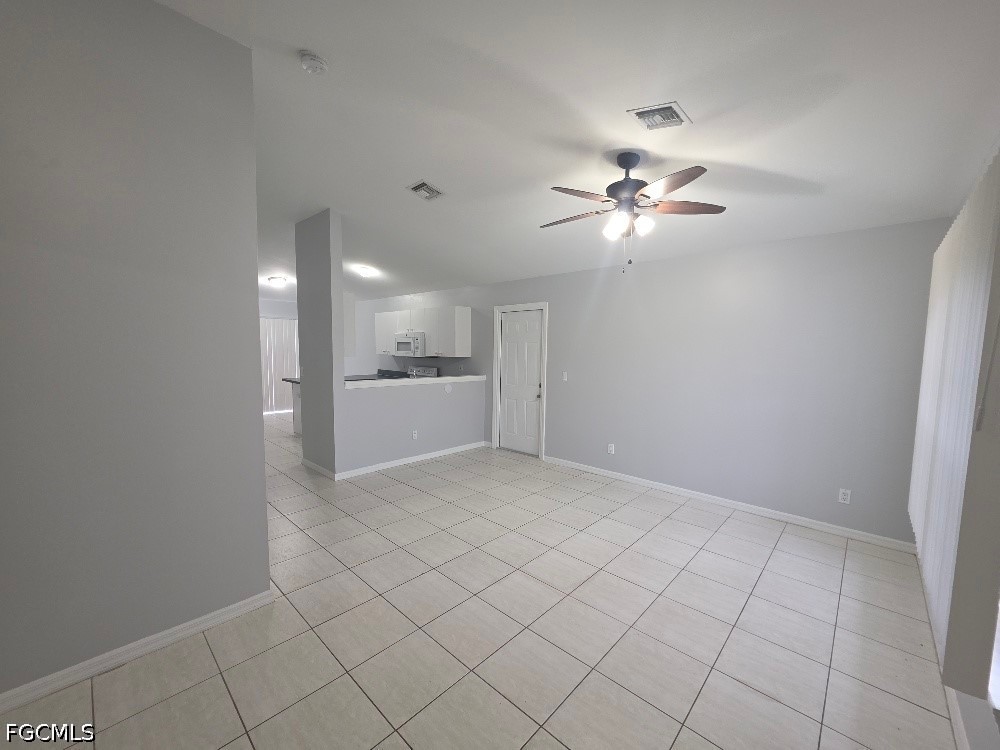 3 Bed SingleFamilyResidence for Sale in Lehigh Acres, FL — photo 2