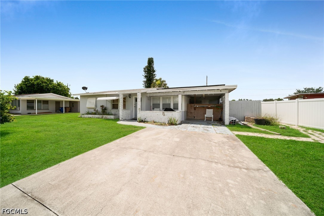 2 Bed Pool Home for Sale in Willow Brook Farms, photo 2