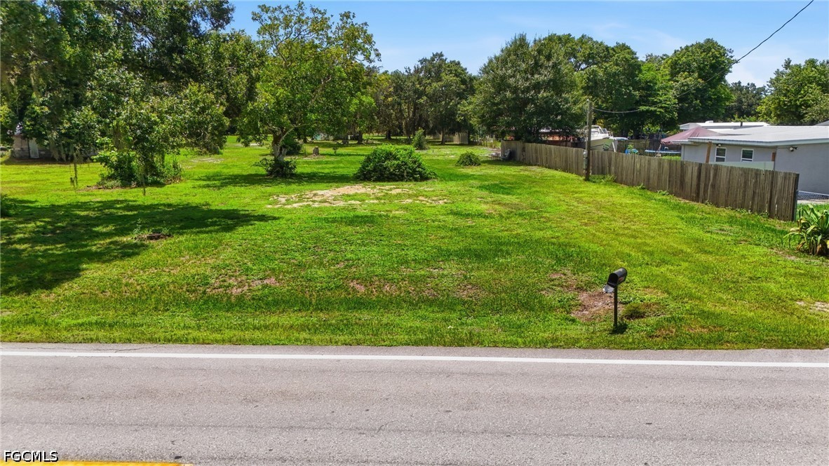 Residential for Sale in Fort Myers, photo 2