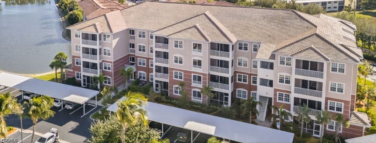 2 Bed Condominium for Sale in Royal Pointe, photo 2
