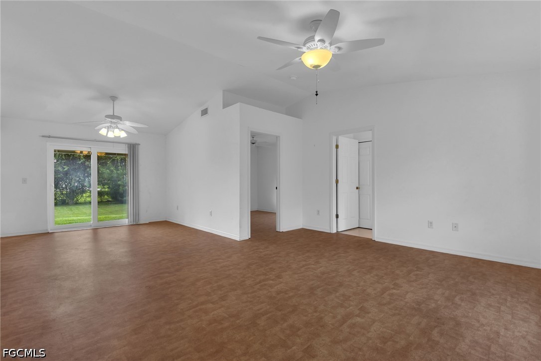 2 Bed SingleFamilyResidence for Sale in Lehigh Acres, photo 2