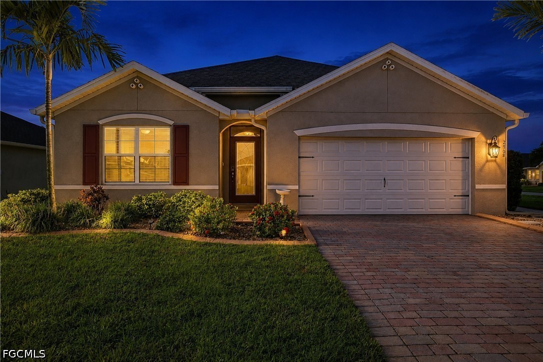 4 Bed Pool Home for Sale in Entrada, photo 2