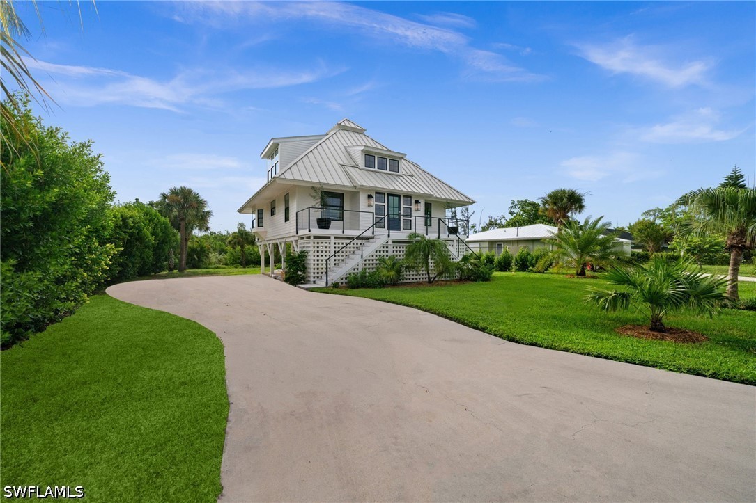 4 Bed SingleFamilyResidence for Sale in Sanibel, photo 2