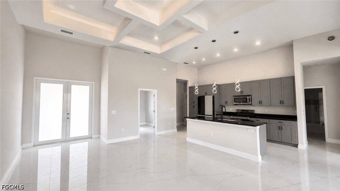 3 Bed Pool Home for Sale in Cape Coral, photo 2