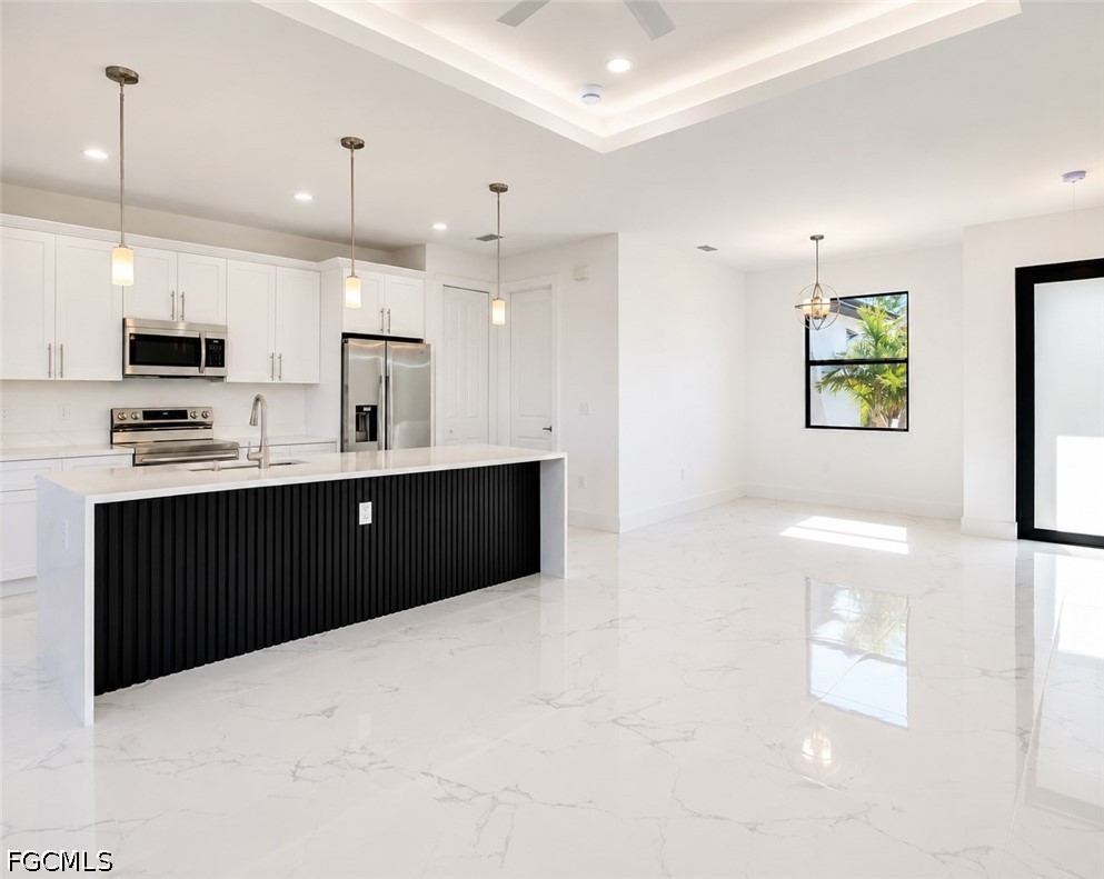 3 Bed SingleFamilyResidence for Sale in Lehigh Acres, photo 2