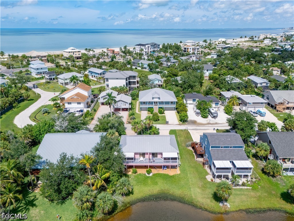 4 Bed Waterfront Home for Sale in Flamingo Lakes, photo 2