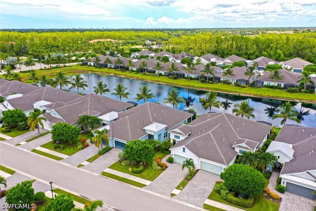 3 Bed Waterfront Home for Sale in Naples, photo 2