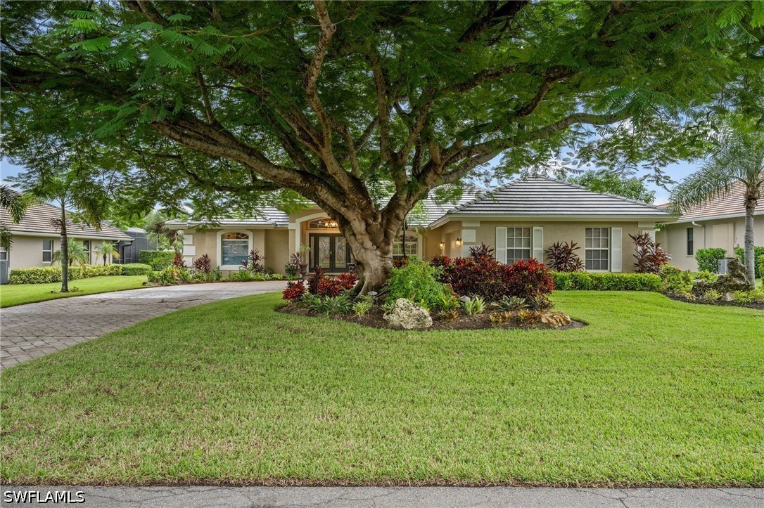 4 Bed Pool Home for Sale in Spanish Wells, photo 2