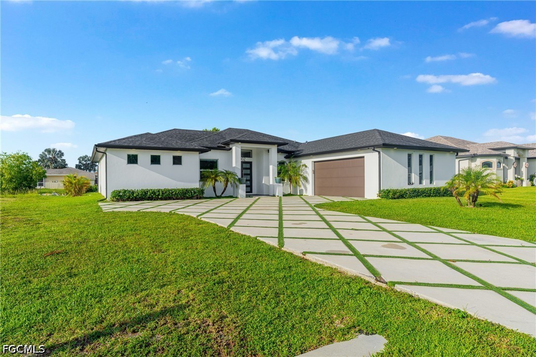 4 Bed Pool Home for Sale in Cape Coral, photo 2