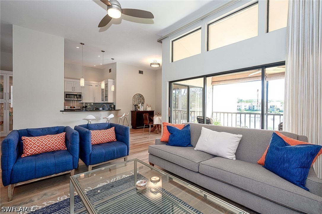 2 Bed Waterfront Home for Sale in Naples, photo 2