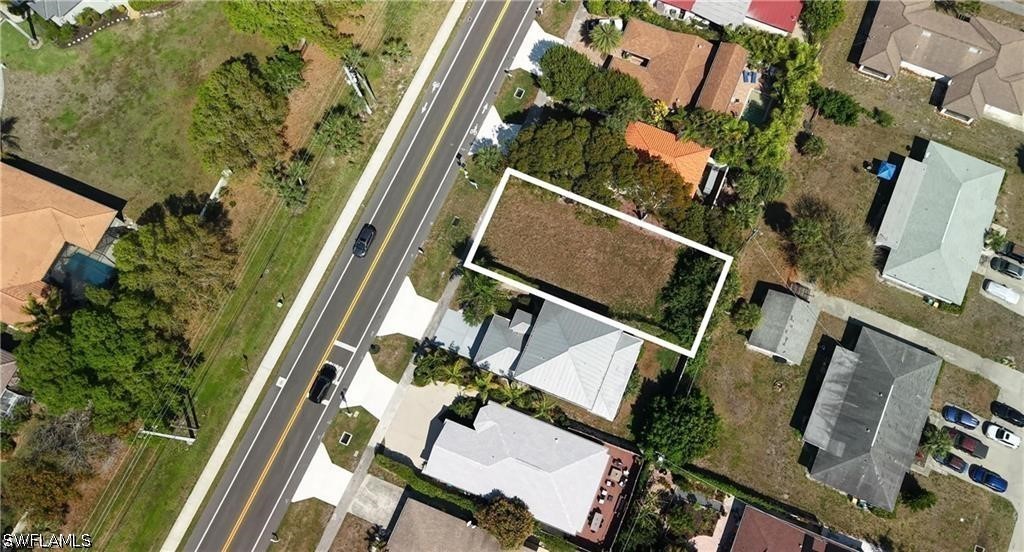 Residential for Sale in Naples Park, photo 2