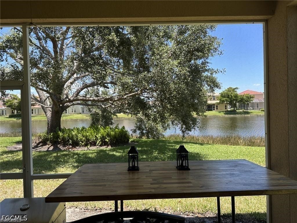 3 Bed Waterfront Home for Sale in Monterey, photo 2