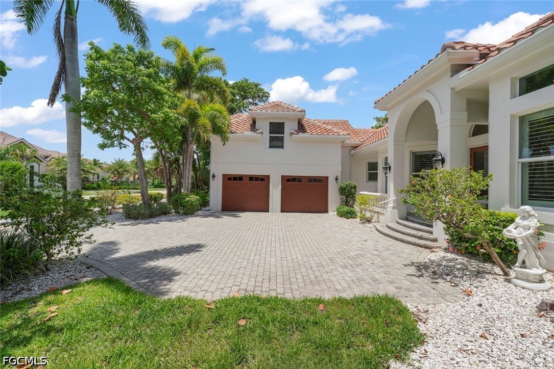 4 Bed Pool Home for Sale in Sanibel, photo 2