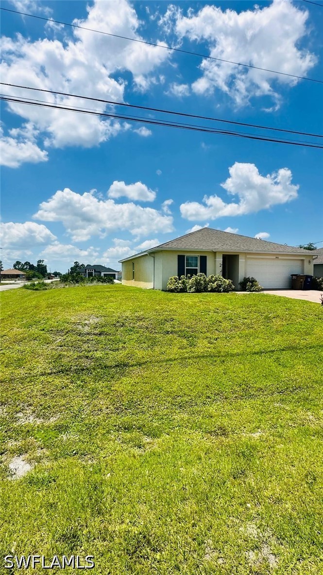 3 Bed SingleFamilyResidence for Sale in Lehigh Acres, photo 2