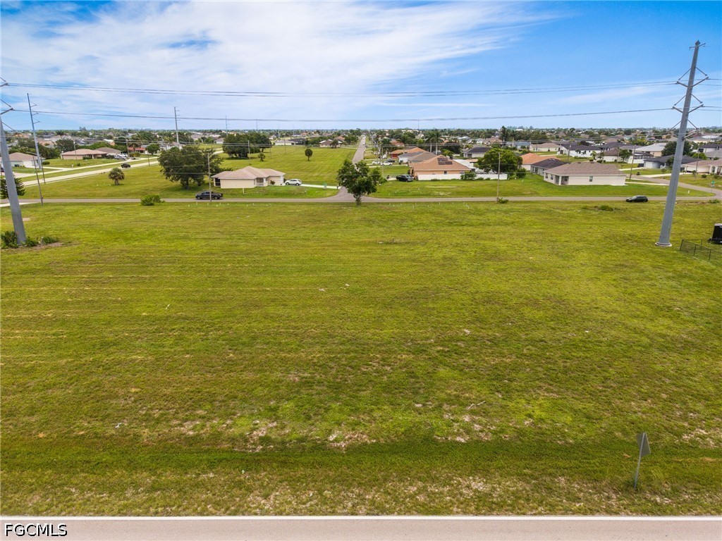 Commercial for Sale in Cape Coral, photo 2