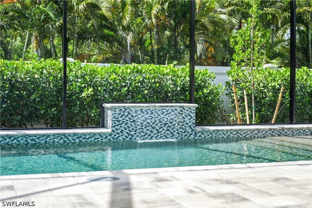 3 Bed Pool Home for Sale in Seven Shores, photo 2
