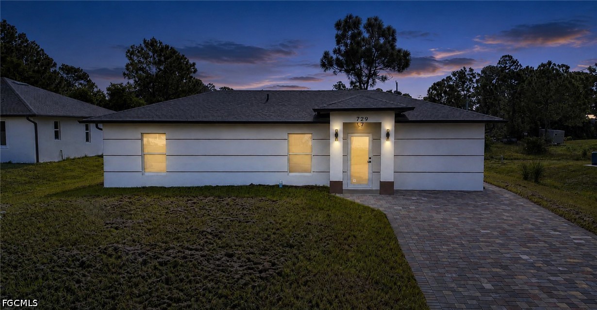 3 Bed SingleFamilyResidence for Sale in Lehigh Acres, photo 2