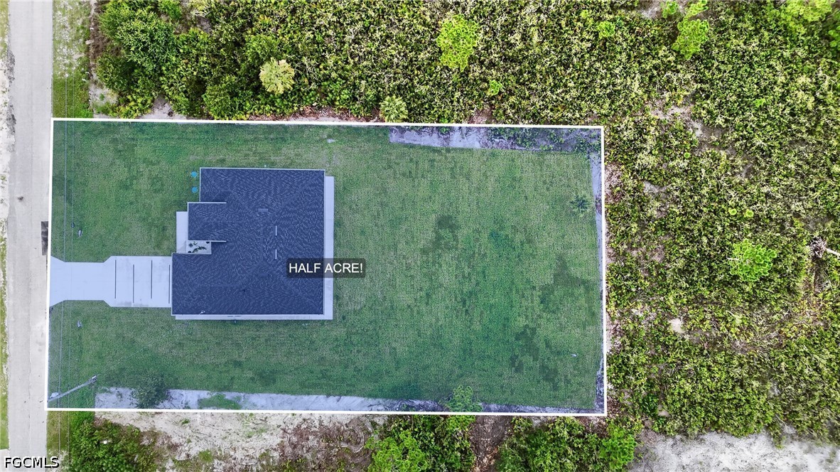 4 Bed SingleFamilyResidence for Sale in Lehigh Acres, photo 2