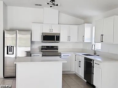 3 Bed SingleFamilyResidence for Sale in Orlando, photo 2
