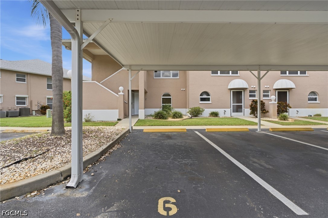 2 Bed Condominium for Sale in Lehigh Acres, photo 2