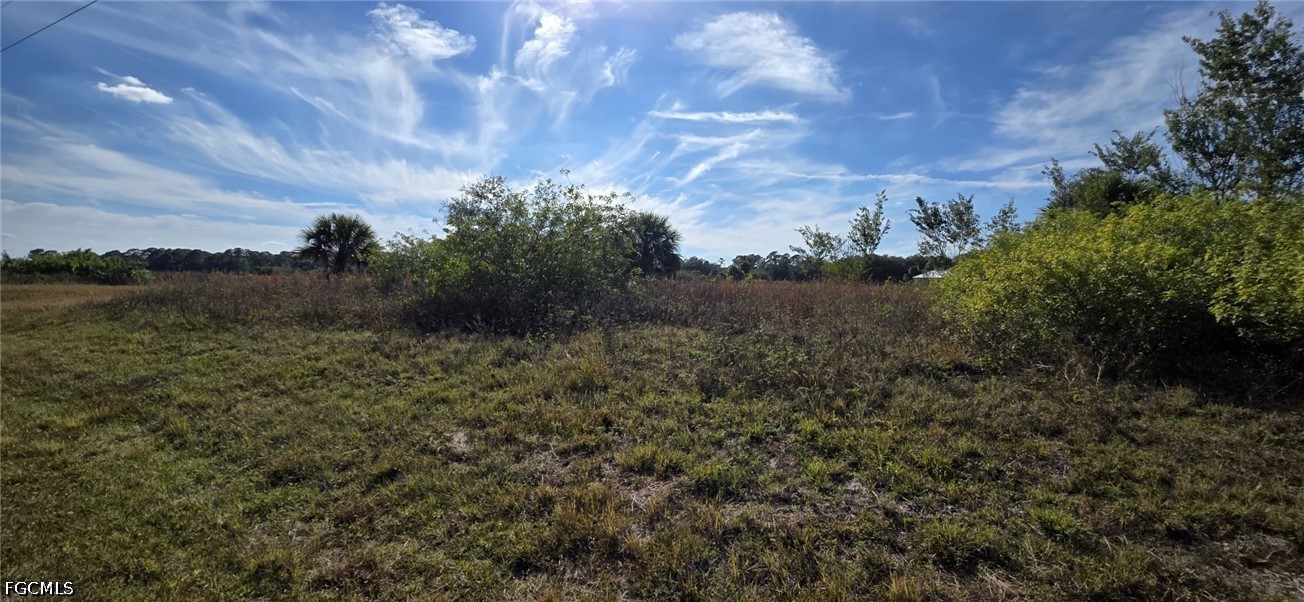Residential for Sale in Banyan Village, photo 2