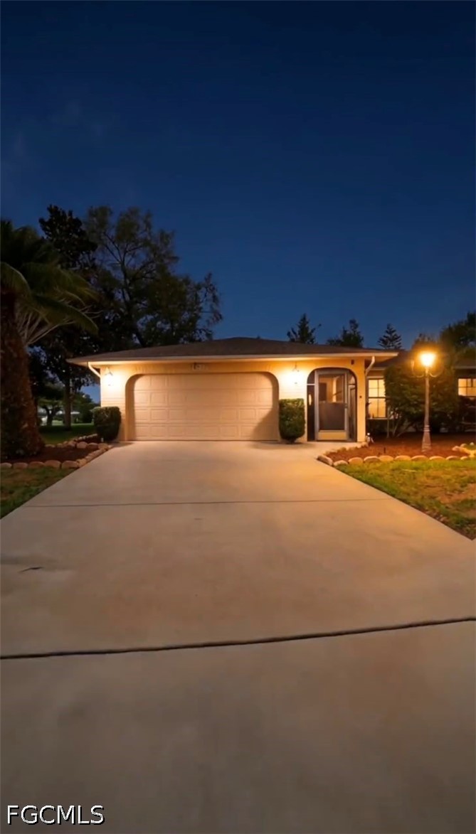 3 Bed Pool Home for Sale in Sarasota, photo 2