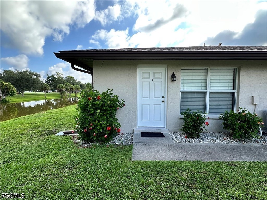 1 Bed Waterfront Home for Sale in Port Charlotte, photo 2