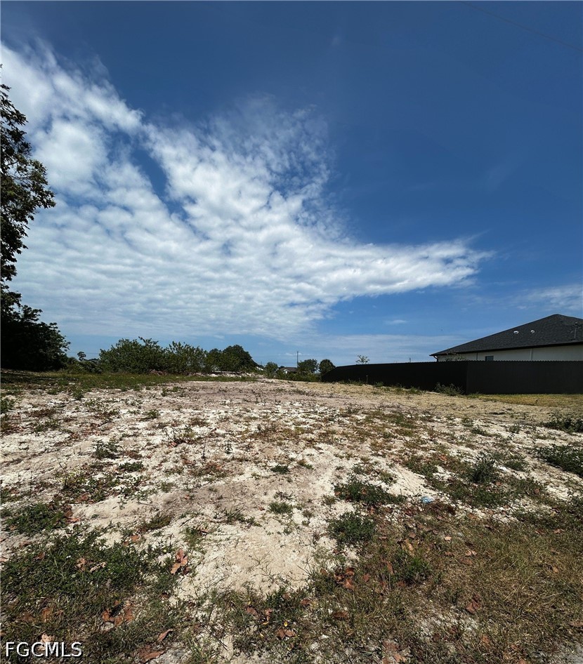 Waterfront Home for Sale in Cape Coral, photo 2