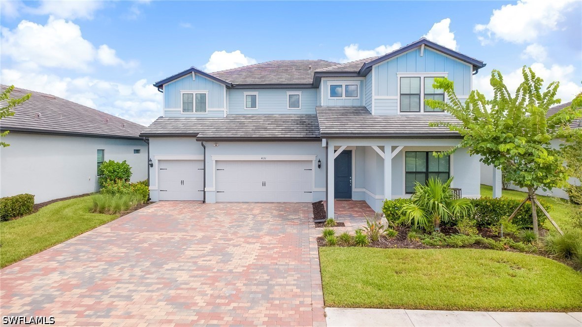 5 Bed Pool Home for Sale in Avalon Park, photo 2