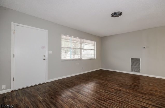 3 Bed SingleFamilyResidence for Sale in St Petersburg, photo 2
