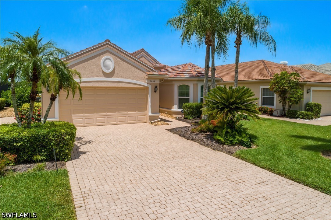 3 Bed Pool Home for Sale in The Links, photo 2